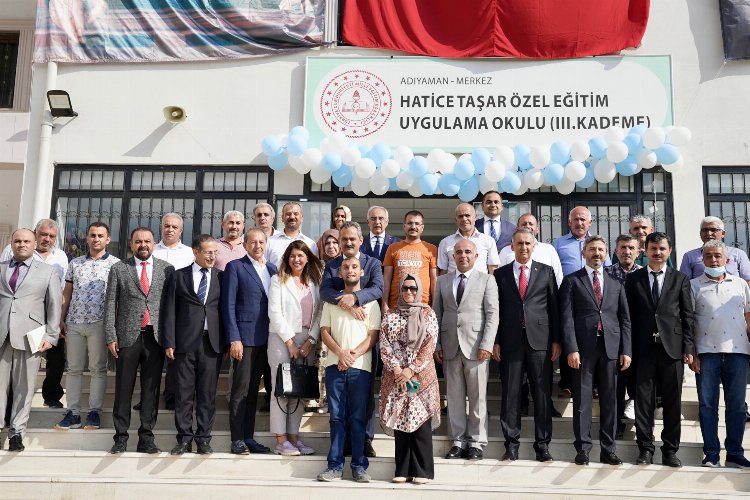 Adıyaman'da Bakan Özer'den eğitimde 'özel' açılış