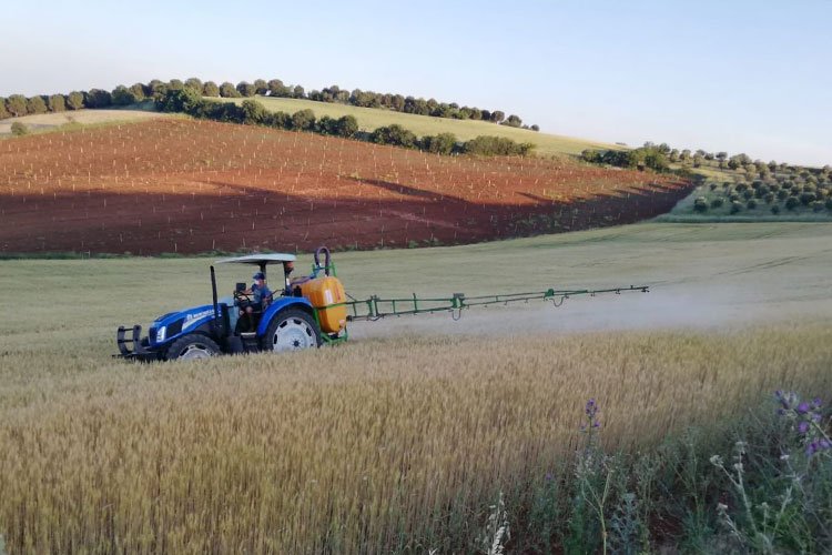 Bursa'da 4 ilçede hububat ile kimyasal mücadele