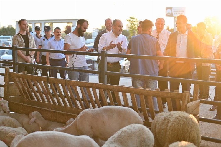 Bursa'da bayram öncesi başkanlardan pazar ziyareti