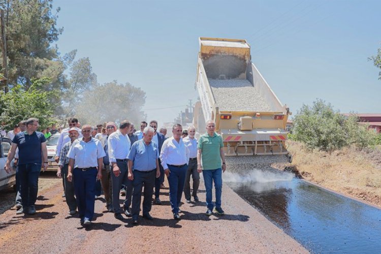 Büyükşehir’in asfalt seferberliği sürüyor