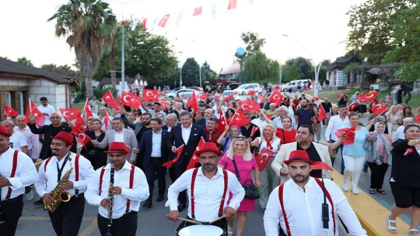 Derince’de Coşkulu Zafer Bayramı Kutlamaları