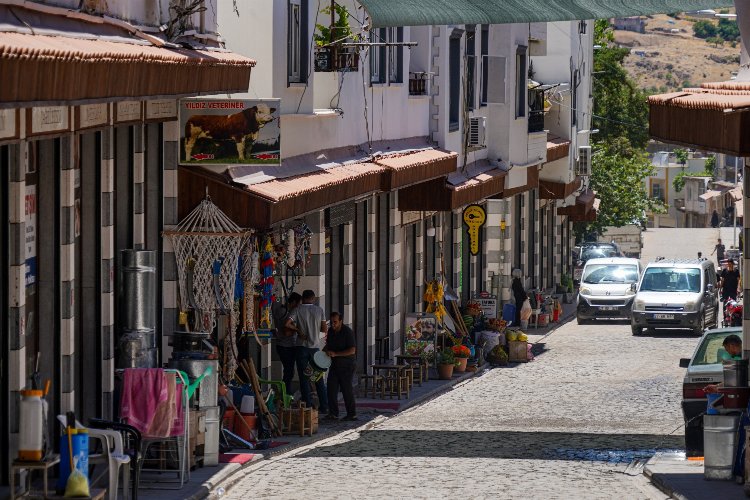 Diyarbakır'da Çermik Çarşısı yenilendi