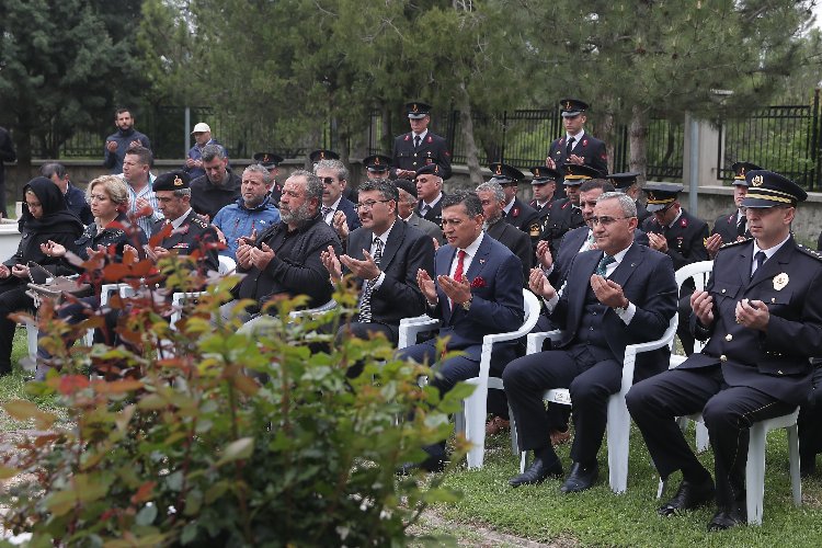 Şehit kahraman Kütahya'da kabri başında anıldı