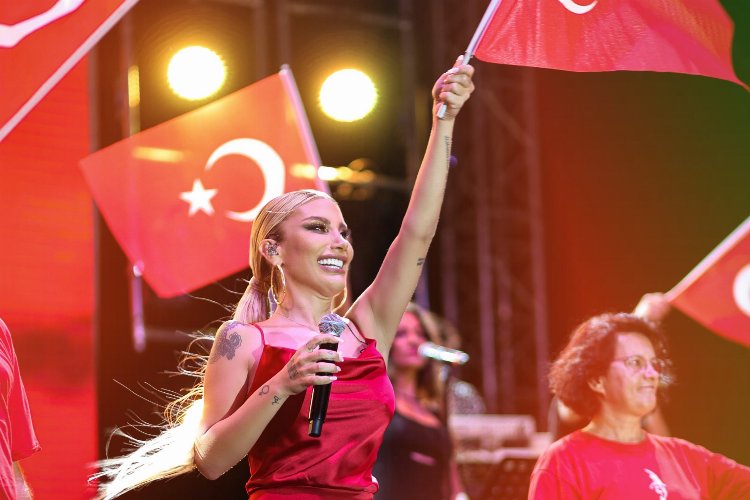 İrem Derici Manisa Turgutlu'daki adaşına umut oldu!