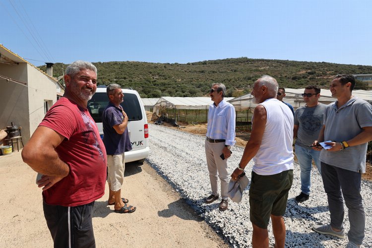 İzmir Urla Belediyesi’nden asfalt ve parke hamlesi