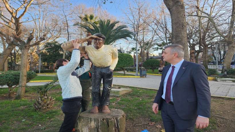 KOCAELİ DEĞİRMENDERE’DEKİ AHŞAP HEYKELLER ONARILIYOR