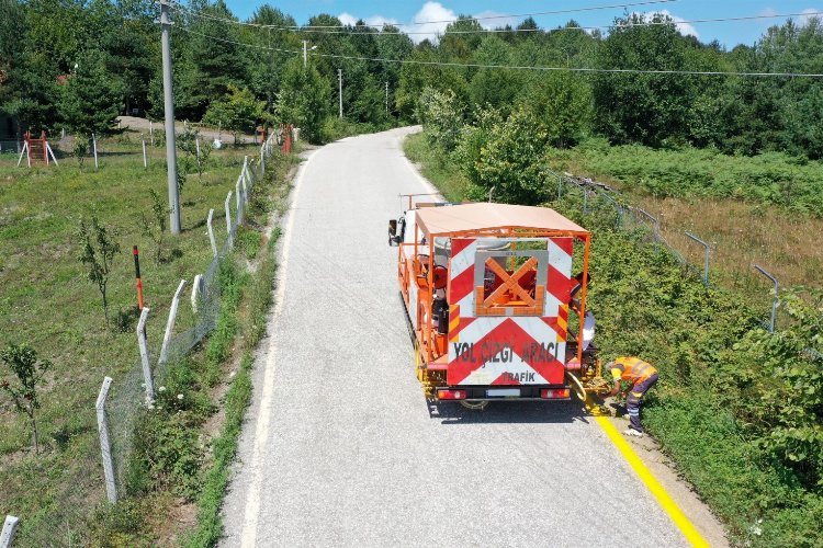 Kocaeli'nin kırsal yolları daha güvenli hale getiriliyor