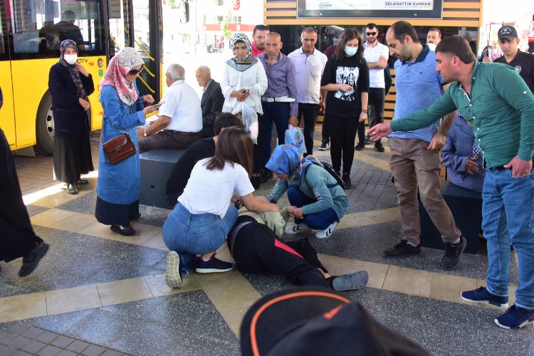 Malatya'da dikkat çeken tiyatro gösterimi 