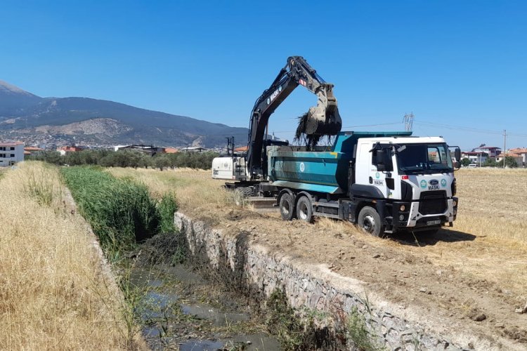 Manisa'da derelerinde temizlik 'Zafer'i