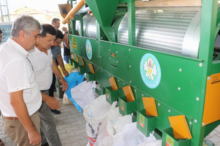 Manisa Demirci'de çiftçilere selektör desteği