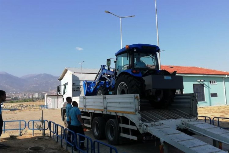 Manisa MASKİ'nin parkuruna yeni iş makinesi