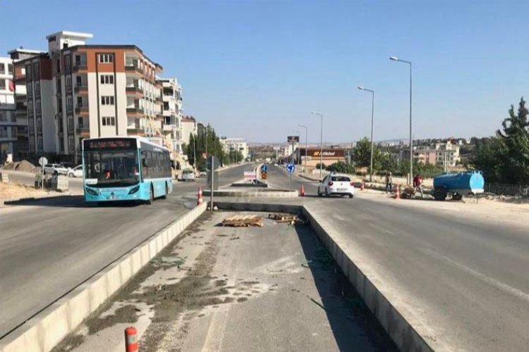 Petrol Caddesi kavşağına kavuşuyor