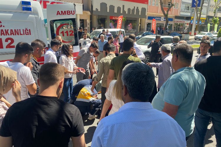 Adıyaman'da motosiklet yayaya çarptı: 2 yaralı