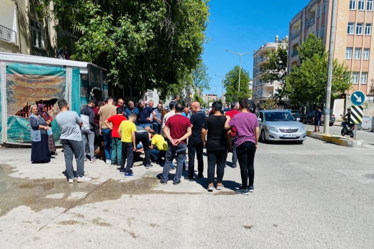 Adıyaman'da otomobil ve motosiklet çarpıştı 