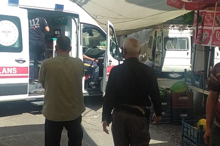 Adıyaman semt pazarında bıçaklı kavga: 2 yaralı