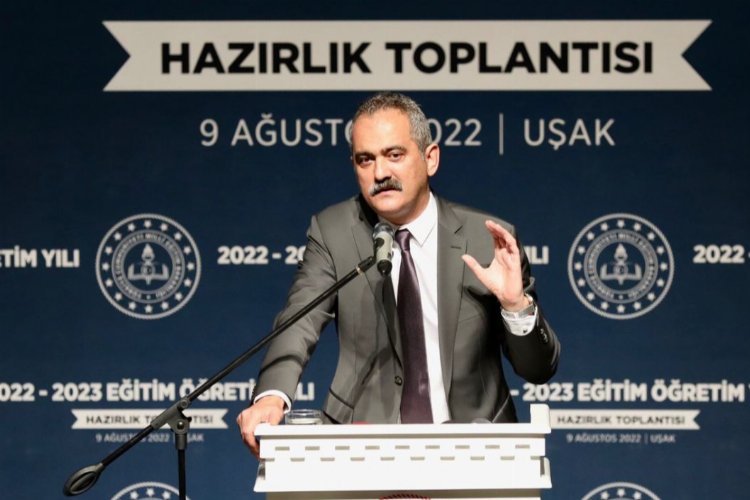 Bakan Özer Uşak'ta okul müdürleriyle buluştu