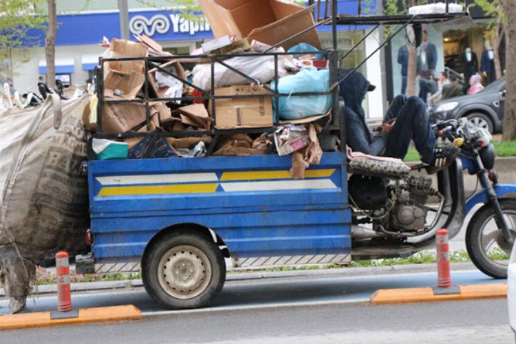 Bursa Gürsu'da atık toplayıcıları 'sıfır atık'a dahil edilecek