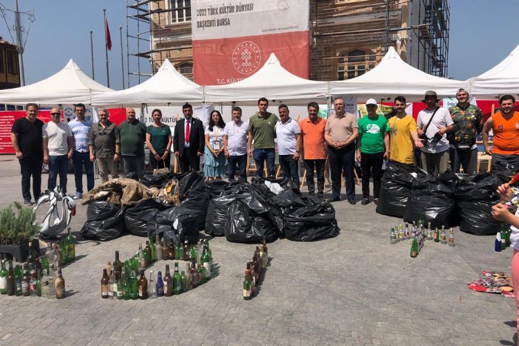 Bursa Mudanya'da STK'lardan mıntıka temizliği