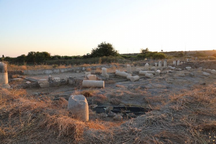 Epiphaneia gün yüzüne çıkıyor