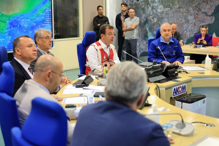 İmamoğlu AKOM'dan seslendi... İstanbul'da beklenen yağış gerçekleşmedi, yine de teyakkuzdayız