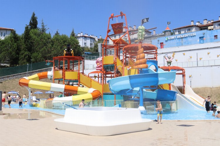 İzmit Aquapark’a ilk günden yoğun ilgi