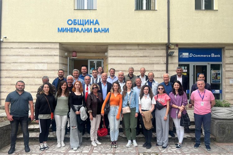 Manisa heyetinden Mineralni Bani kentine ziyaret