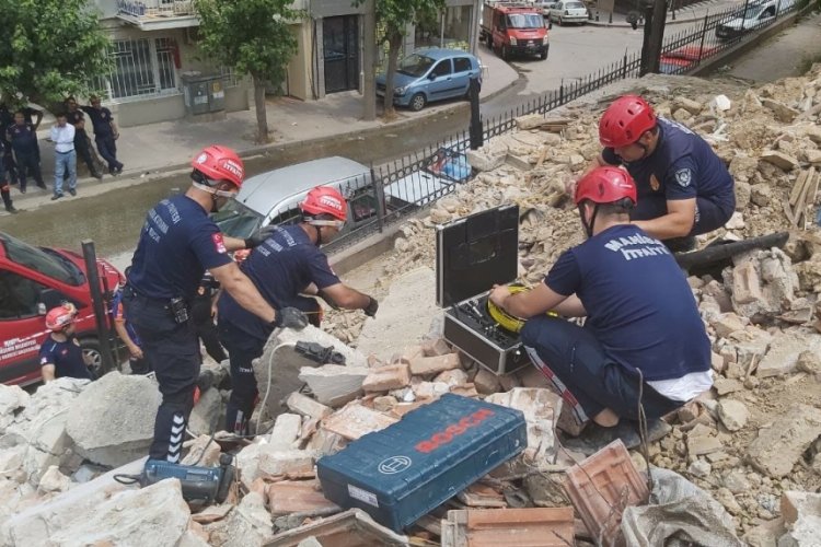 Manisa İtfaiyesi'den yılın ilk yarı raporu