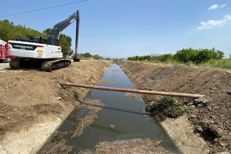 Manisa Şehzadeler'de kanal temizliği