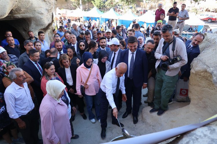 Mehmet Savran Ürgüt Bağ Bozumu Festivali'nde