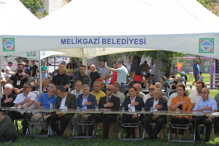 Memduh Büyükkılıç'tan birlik mesajı