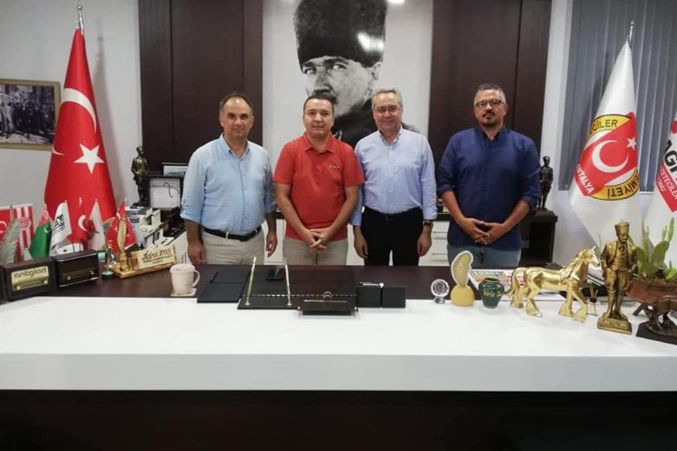 Rafet Zeybek'ten Antalyalı gazetecilere ziyaret