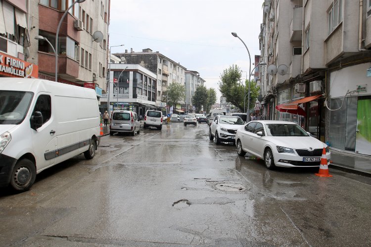 Sakarya'da Çeşme Meydanı Caddesi asfalta kavuşacak