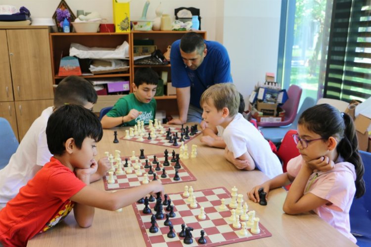 Sakarya'da miniklerin satranç heyecanı