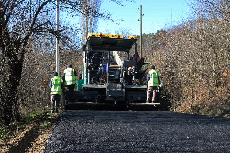 Sakarya'da şehrin kuzeyinde dev asfalt hamlesi