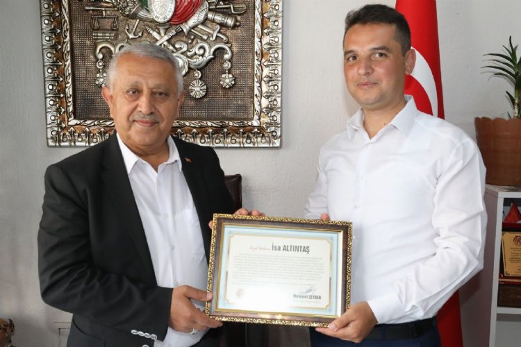 Zeybek Başkan sokak sokak dolaşıyor