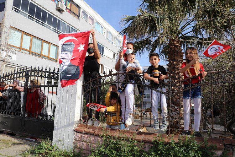 İzmir Güzelbahçe'de 19 Mayıs coşkusu 