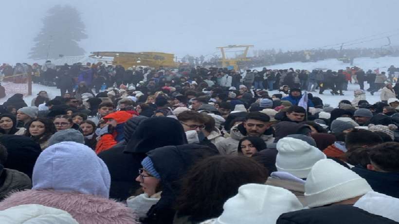 Uludağ’ın Zirvesine Turist Akını