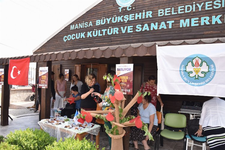 İzmir'in 'NAR'ı Manisa'da bilgilendiriyor